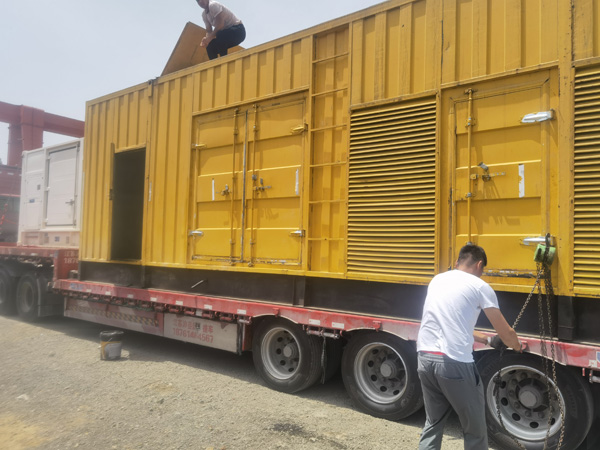 小店除了负载情况和发动机维护,还有哪些因素会影响 200kw 柴油发电机的油耗?