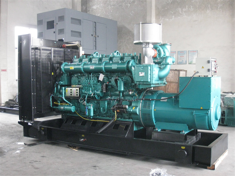 小店200KW 柴油发电机的油耗是多少?